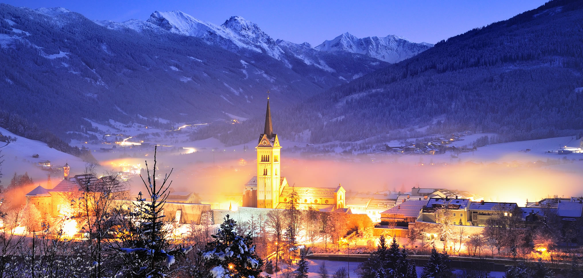 Blaue Stunde in Radstadt im Winter